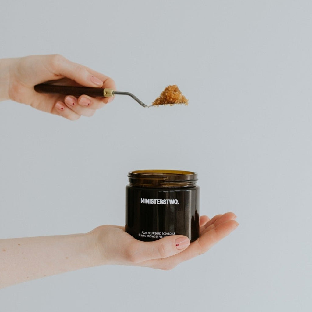 PLUM Nourishing Body Scrub (300g)